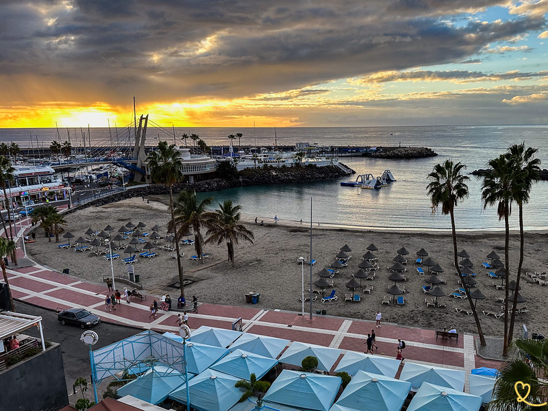 playa pinta puerto colon beach costa adeje tenerife